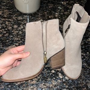 Blondo Booties - nude/light brown - size 6